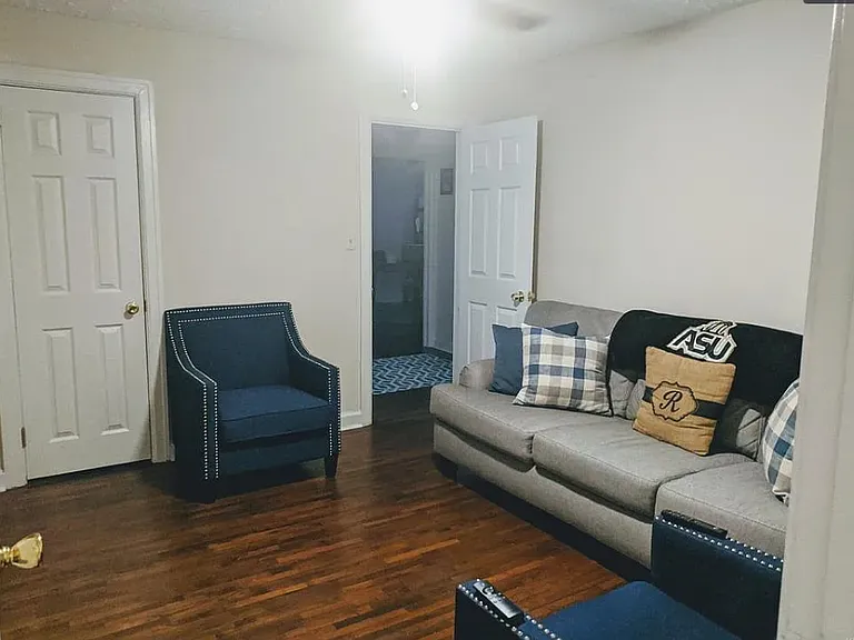 22 W Cromwell St — Photo 9