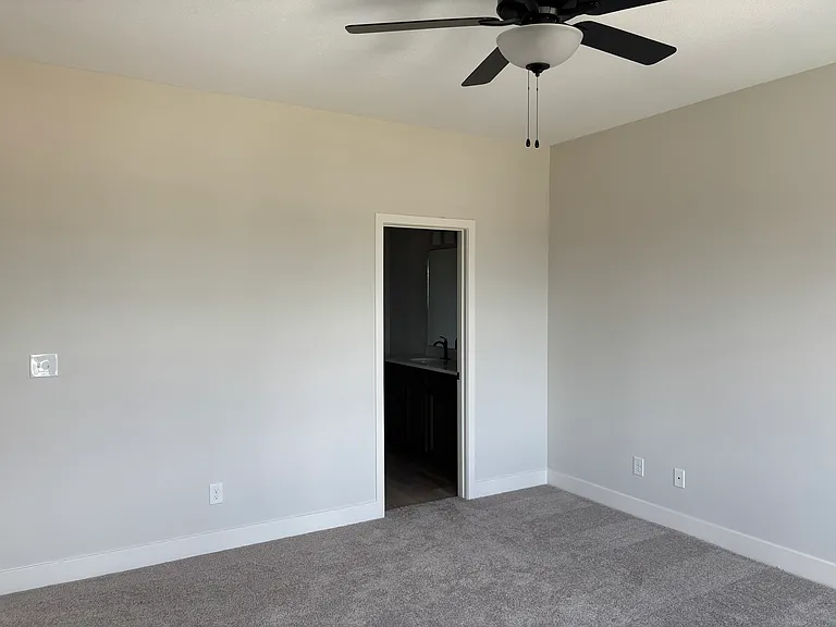 8930 Keenberg Ln — Photo 22
