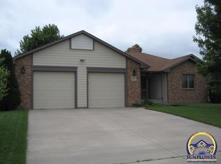 2527 SW Windslow Ct, Topeka, KS 66614