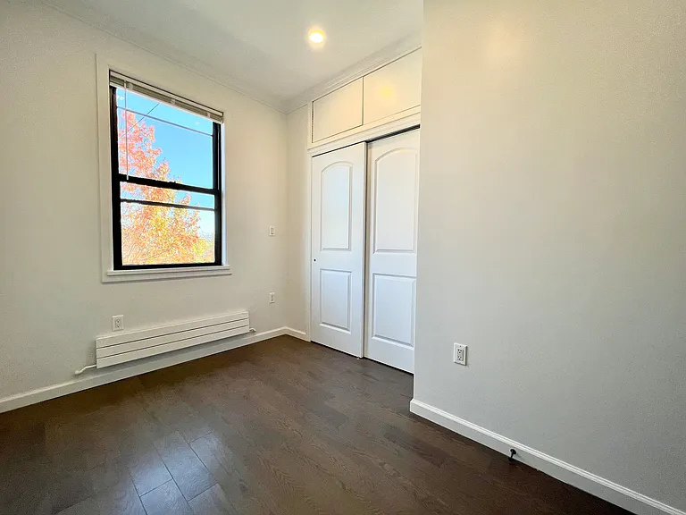 47-14 Ditmars Blvd #2 — Photo 15