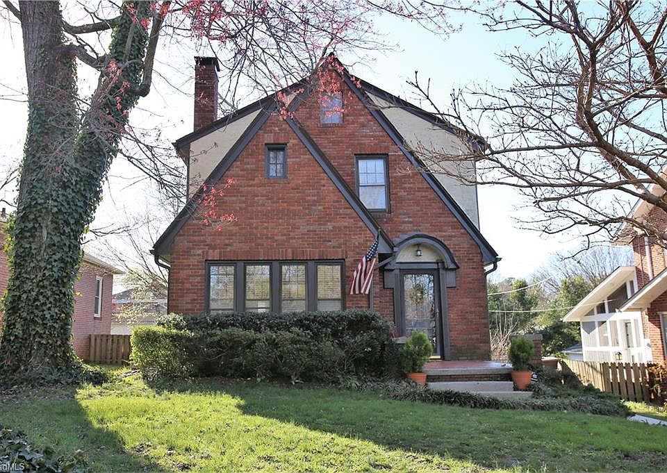 1st image of 405 Hillcrest Dr