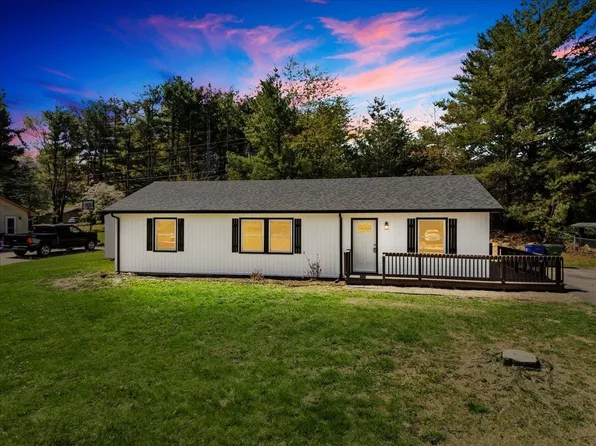 2435 Glade Dr SE, Christiansburg, VA 24073