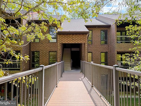 2nd image of 23240 Rosewood Ct APT 1058