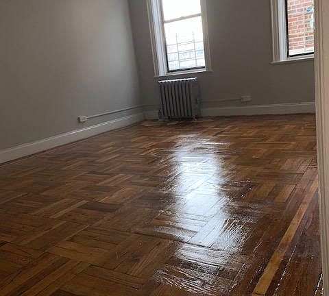 3rd image of 745 Nereid Ave APT 1B