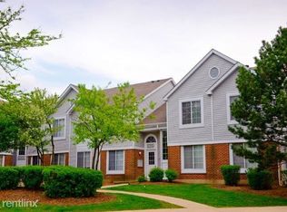 1900 Mora Ct APT 201, Schaumburg, IL 60193