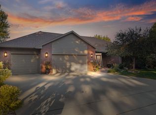 3056 S Coral Ct, Sioux Falls, SD 57103