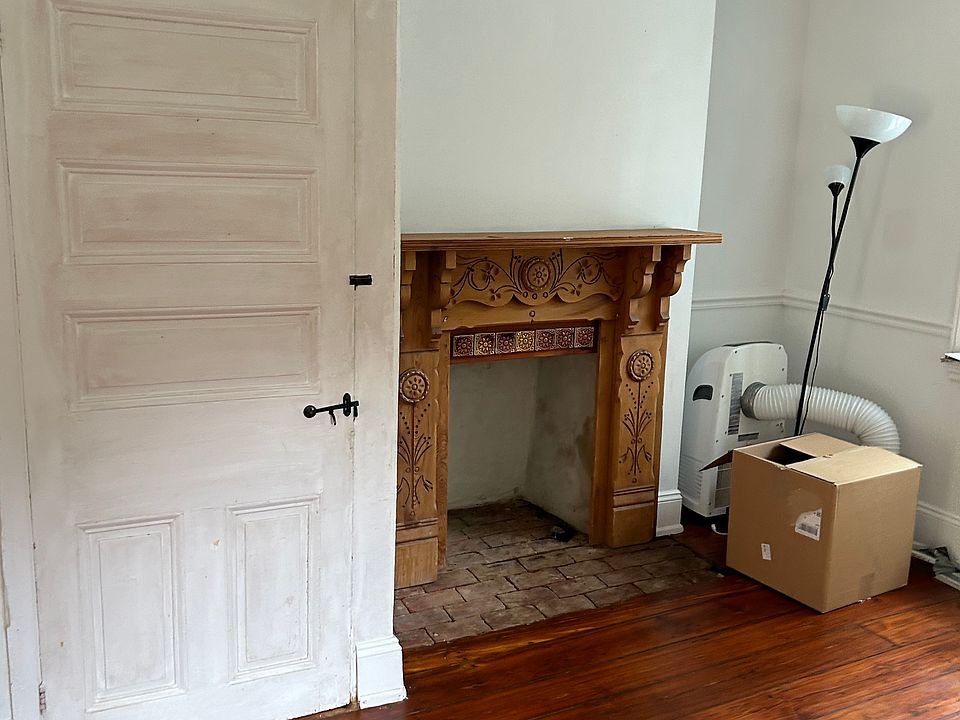 1st image of 300 Port Royal Ave