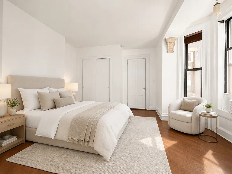 129 E 17th St #5 — Photo 7