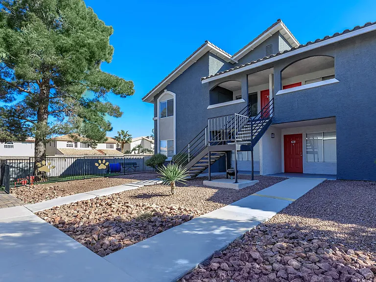 WELCOME HOME TO SUNSET HILLS
