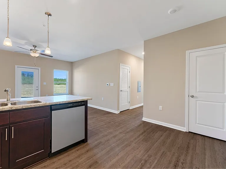 Field Haven Apartments — Photo 5
