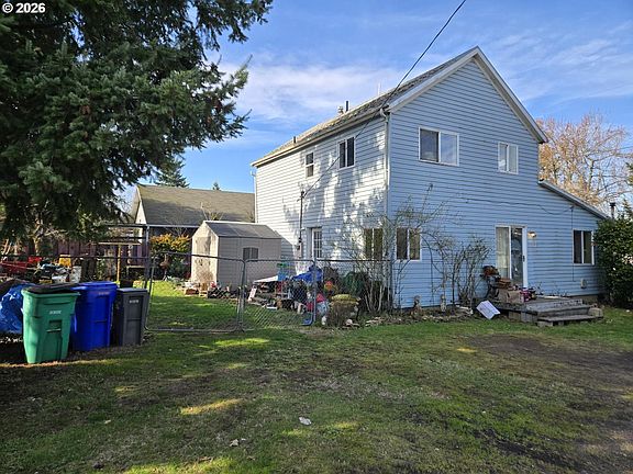 4th image of 5390 NE Skidmore St