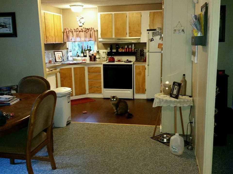 2nd image of 414 NW Park West Dr