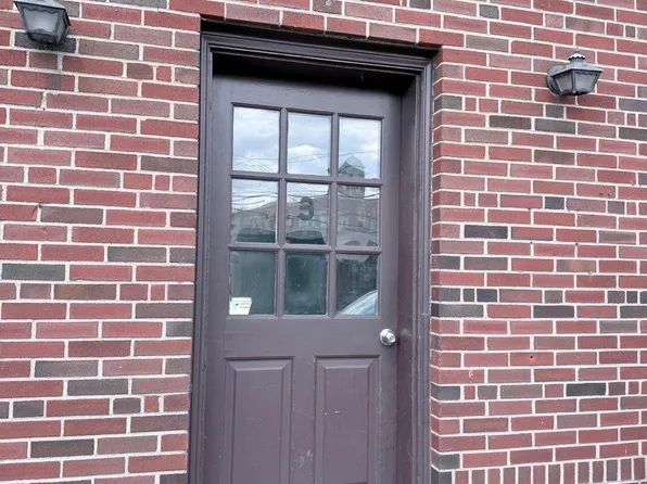 3 Hillside Ave #1, Manhasset, NY 11030