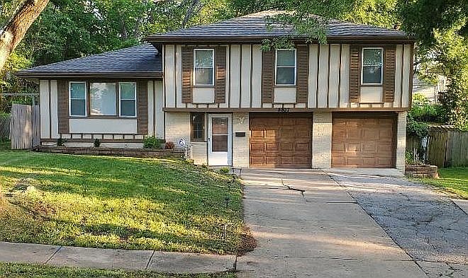 1st image of 5807 Fairlane Dr