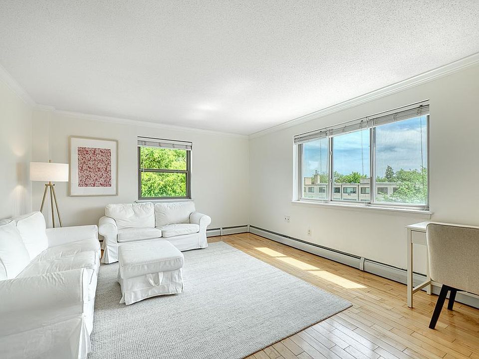1st image of 2727 W 43rd St APT 409