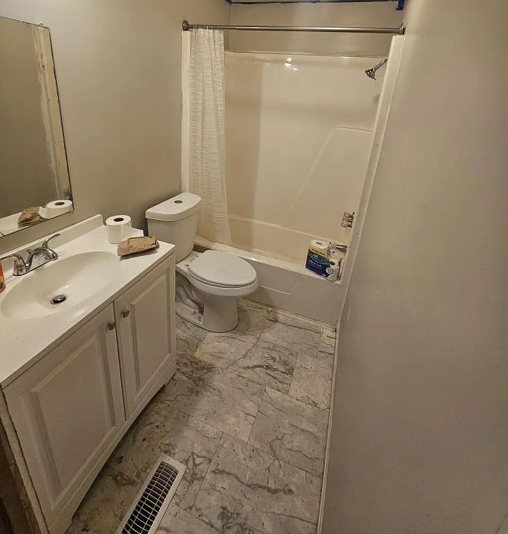 4 Collins Way — Photo 3