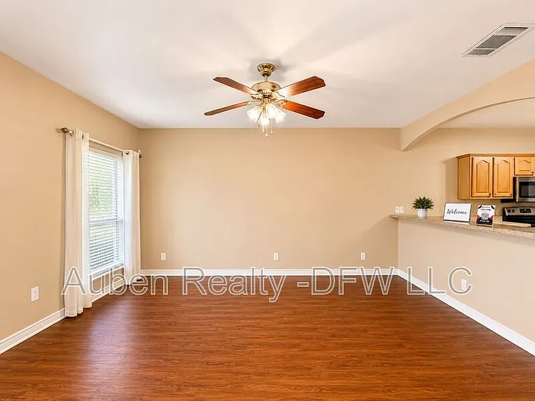 300 E Main St — Photo 6