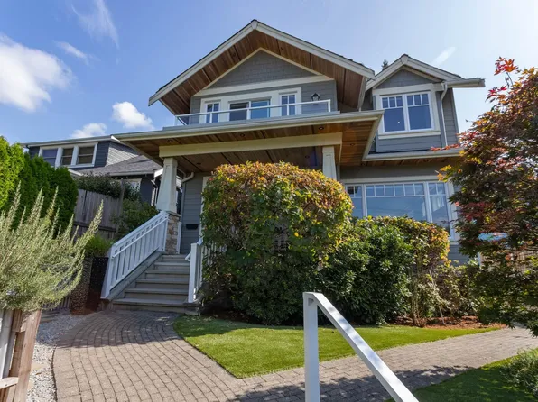 2228 Mahon Ave, North Vancouver, BC V7M 2T9