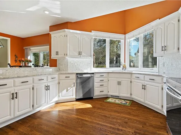5103 W 155th Ter, Overland Park, KS 66224