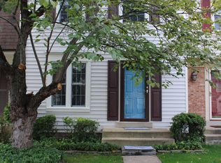 14479 Four Chimney Dr, Centreville, VA 20120