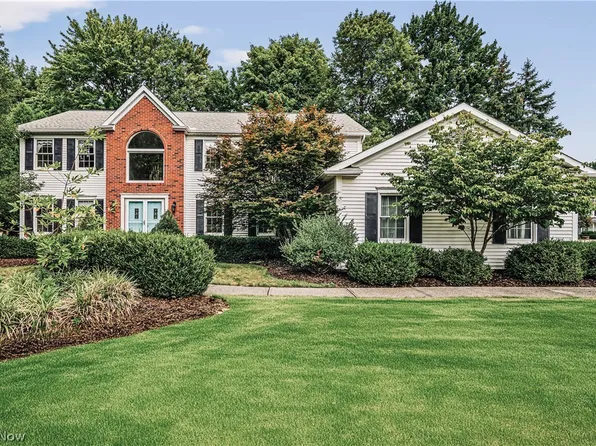 6325 Coldstream Dr, Cleveland, OH 44143