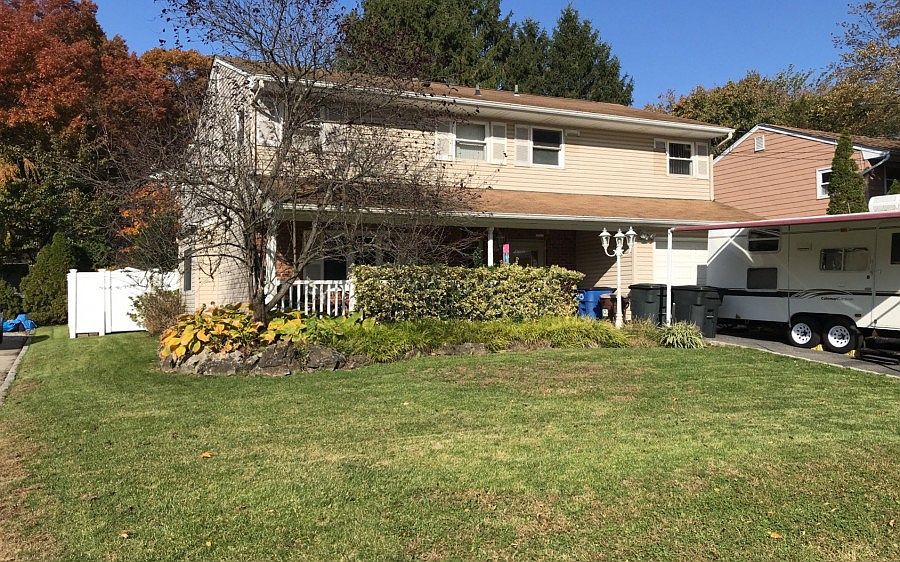 2nd image of 265 Cook St