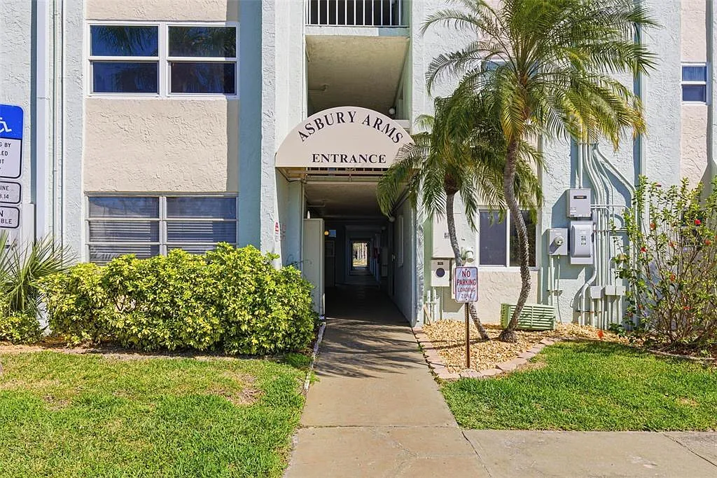2 bed, 2.0 bath, 800 sqft, $1,500 — Photo 3