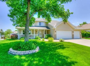 1891 Quail Dr, Shakopee, MN 55379