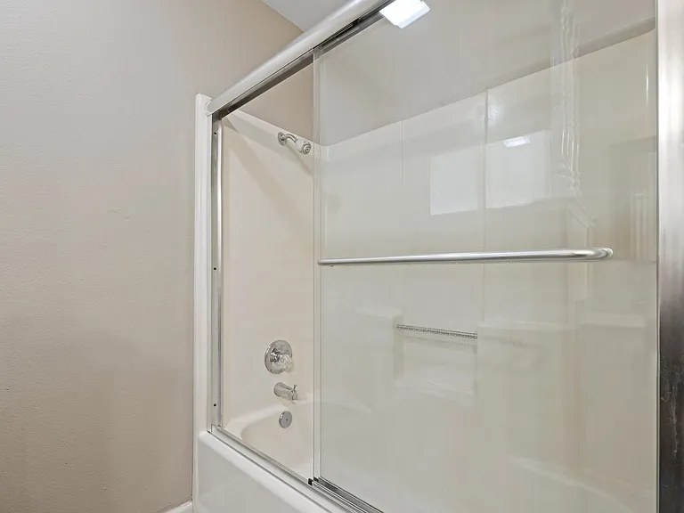 1812 W Wren Dr — Photo 21