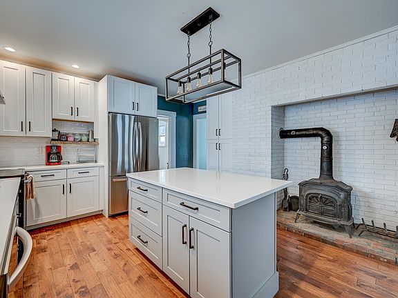 4th image of 151 Mill Street