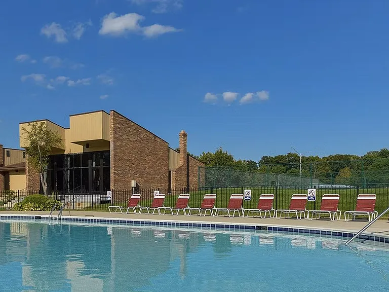 Parkview Village Apartments — Photo 2