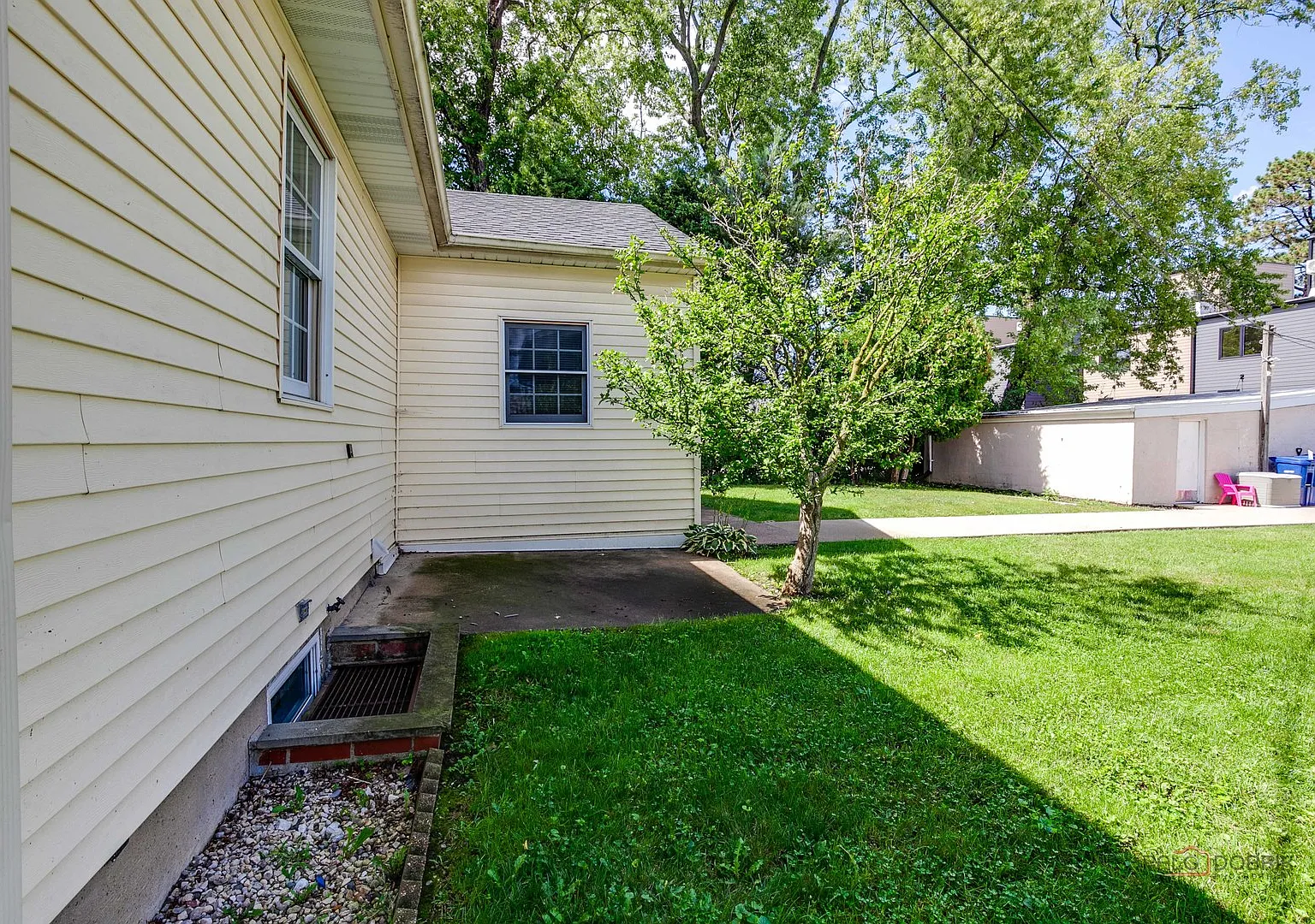2 bed, $2,200 — Photo 4