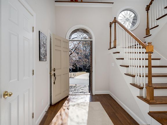 4th image of 2530 River Trace Cir