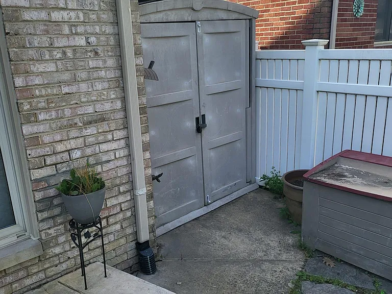 3355 Willow St — Photo 35