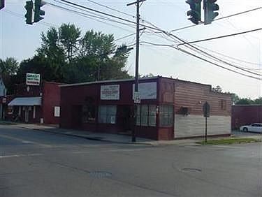 4th image of 1178 Grant St