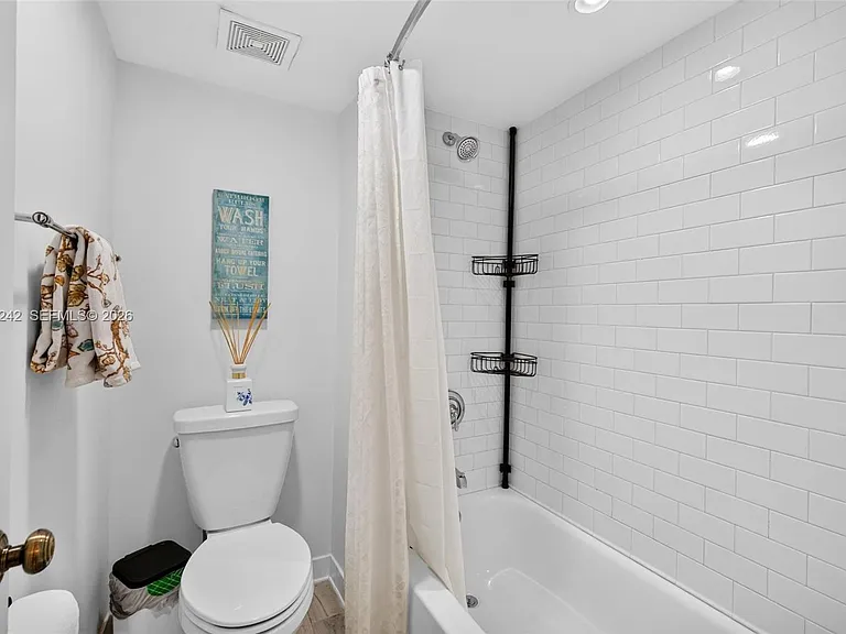 16431 Blatt Blvd #202 — Photo 35