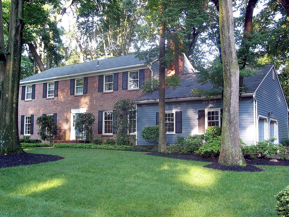 For Sale: 9 Beechtree Ln, Plainsboro, NJ 08536