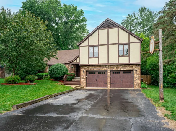 3460 Partridge Ln, Belvidere, IL 61008