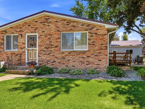 813 4th Ave SW, Cascade, IA 52033