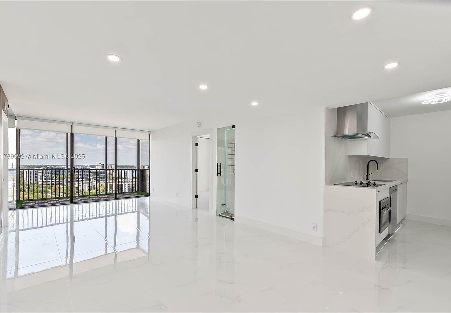 20335 N Country Club Dr APT 1902