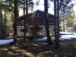 56532 E Fernwood Cir, Sandy, OR 97055