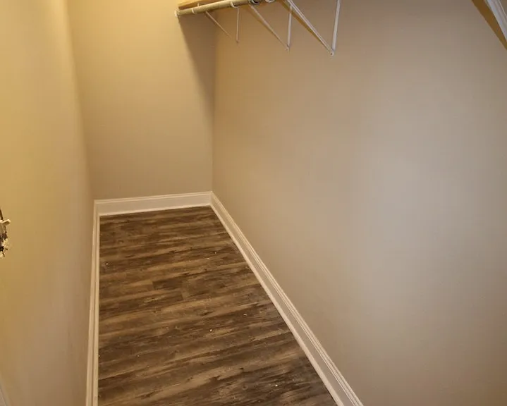 27 E Duncan St — Photo 18