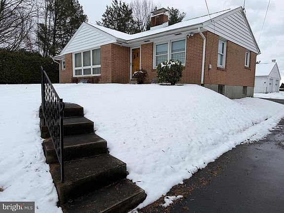 2nd image of 2944 Bernville Rd