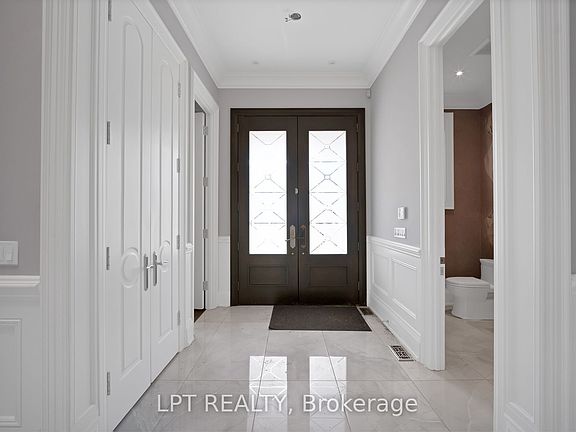 3rd image of 2 Poplar Dr