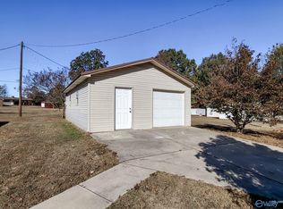 1 Bartlett Rd, Athens, AL 35613