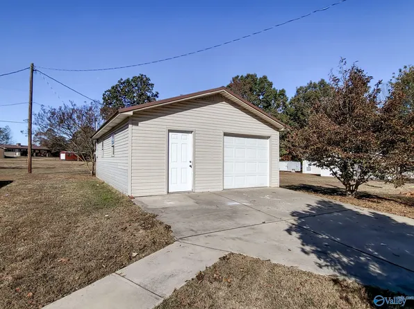 1 Bartlett Rd, Athens, AL 35613