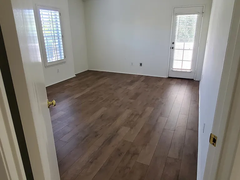 24111 W Del Monte Dr — Photo 8