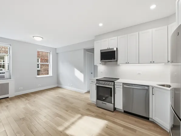 780 Greenwich Street image 1 of 15