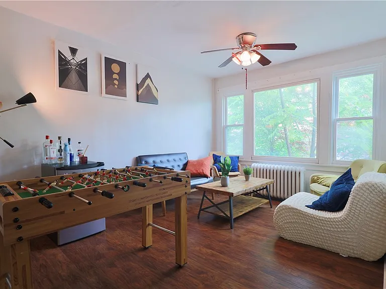 2324 Murray Ave — Photo 3
