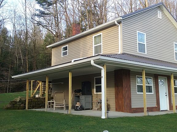 Covered side porch